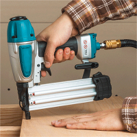 Electric power construction Pneumatic Straight Nail Gun easily adjusted via a knob