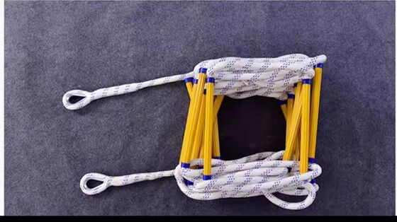 L'échelle de sauvetage peut être utilisée en plein air, résistante à l'humidité et à la corrosion